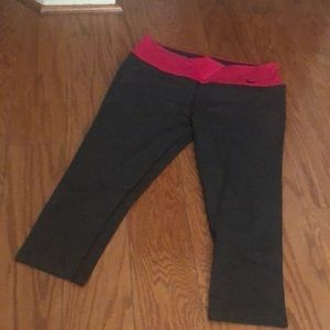 Nike Dri-Fit Capri Leggings - Gray & Pink - Large